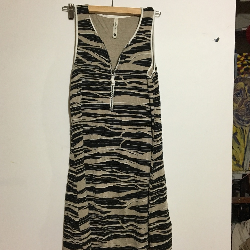 Kensie Pieces camaflouge sleeveless dress - Picture 3 of 3